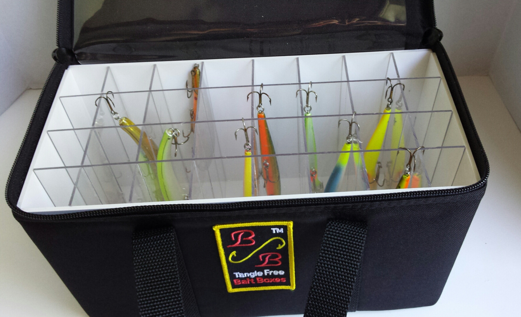 Model326.2017 B & B Tangle Free Bait Boxes